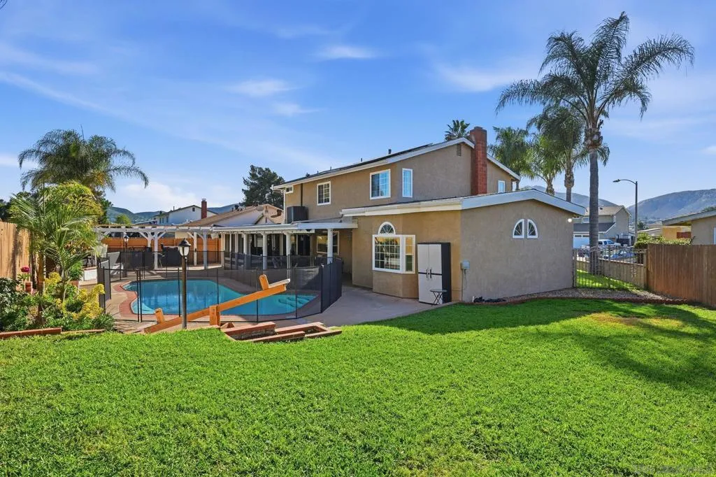 9349 Nalini Ct, Santee, California 92071 home-pic-47