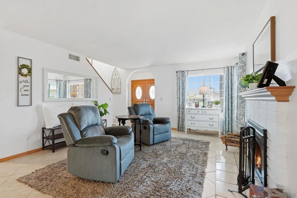 9349 Nalini Ct, Santee, California 92071 home-pic-7