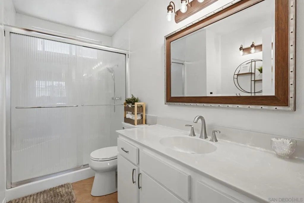 9349 Nalini Ct, Santee, California 92071 home-pic-27