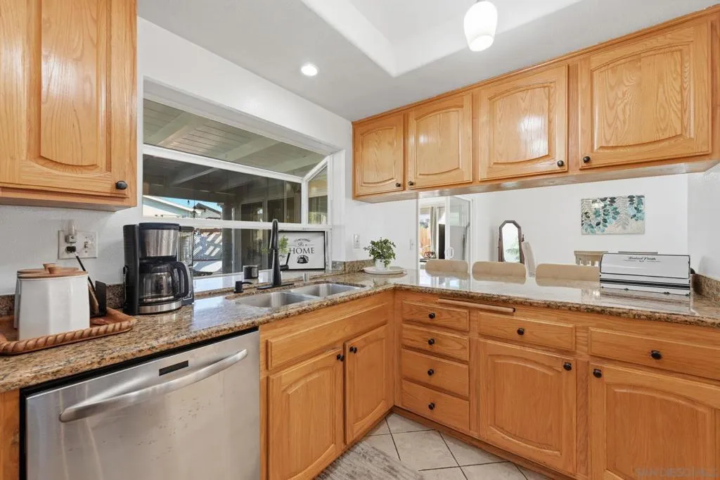 9349 Nalini Ct, Santee, California 92071 home-pic-15