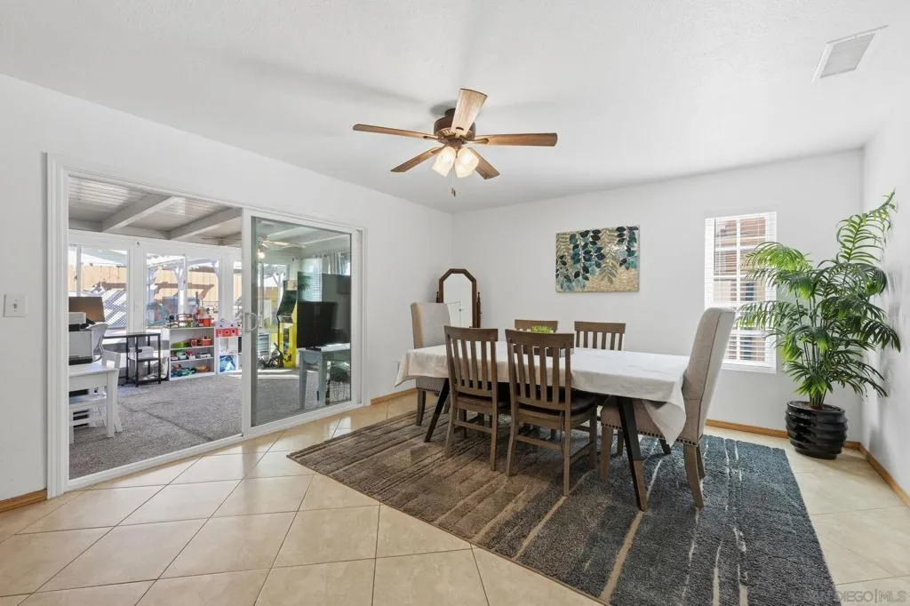 9349 Nalini Ct, Santee, California 92071 home-pic-18