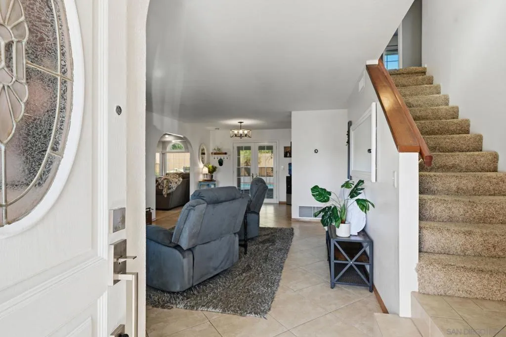9349 Nalini Ct, Santee, California 92071 home-pic-5