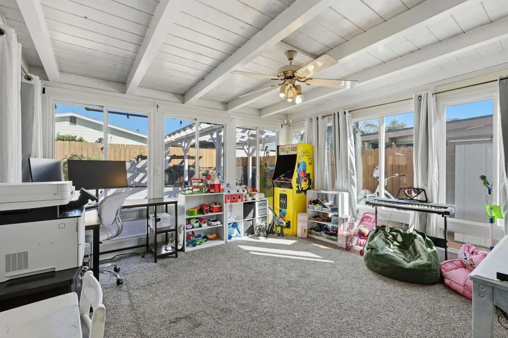 9349 Nalini Ct, Santee, California 92071 home-pic-20