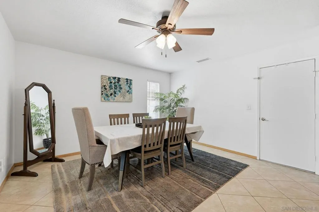 9349 Nalini Ct, Santee, California 92071 home-pic-19
