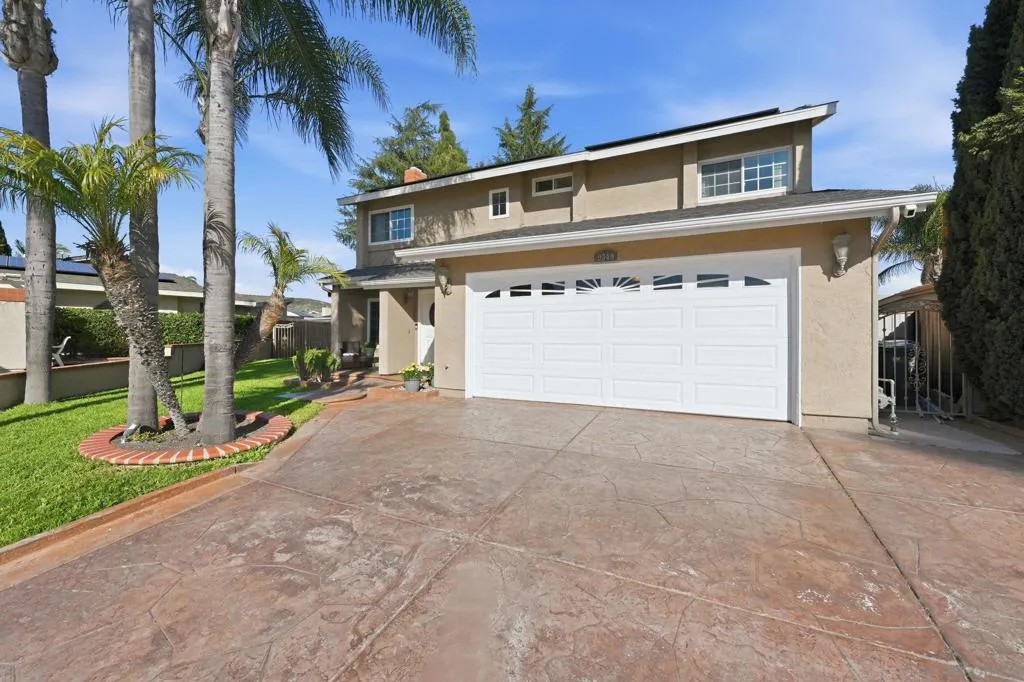 9349 Nalini Ct, Santee, California 92071 home-pic-2