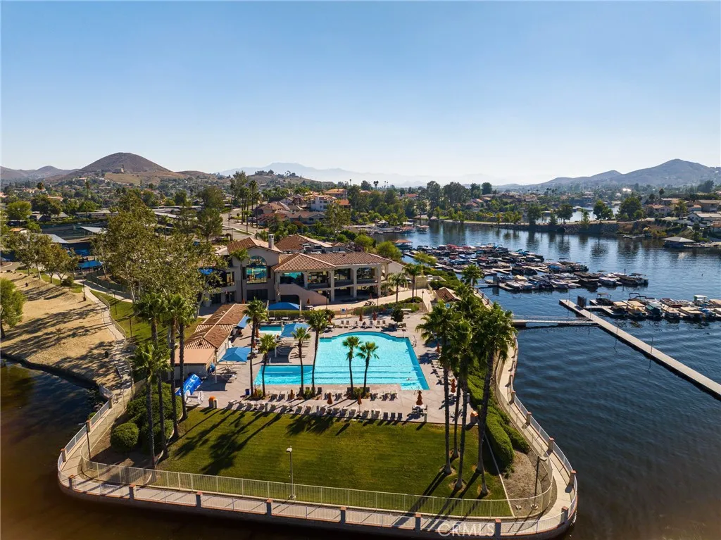 29886 Bahia Drive, Canyon Lake, California 92587 home-pic-60
