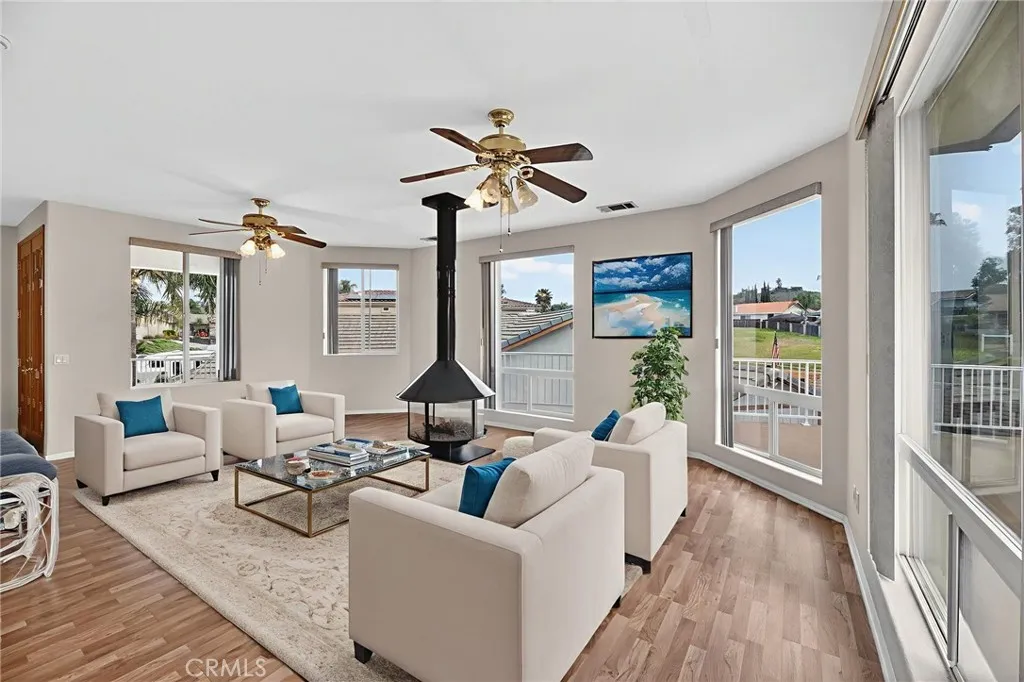 29886 Bahia Drive, Canyon Lake, California 92587 home-pic-20