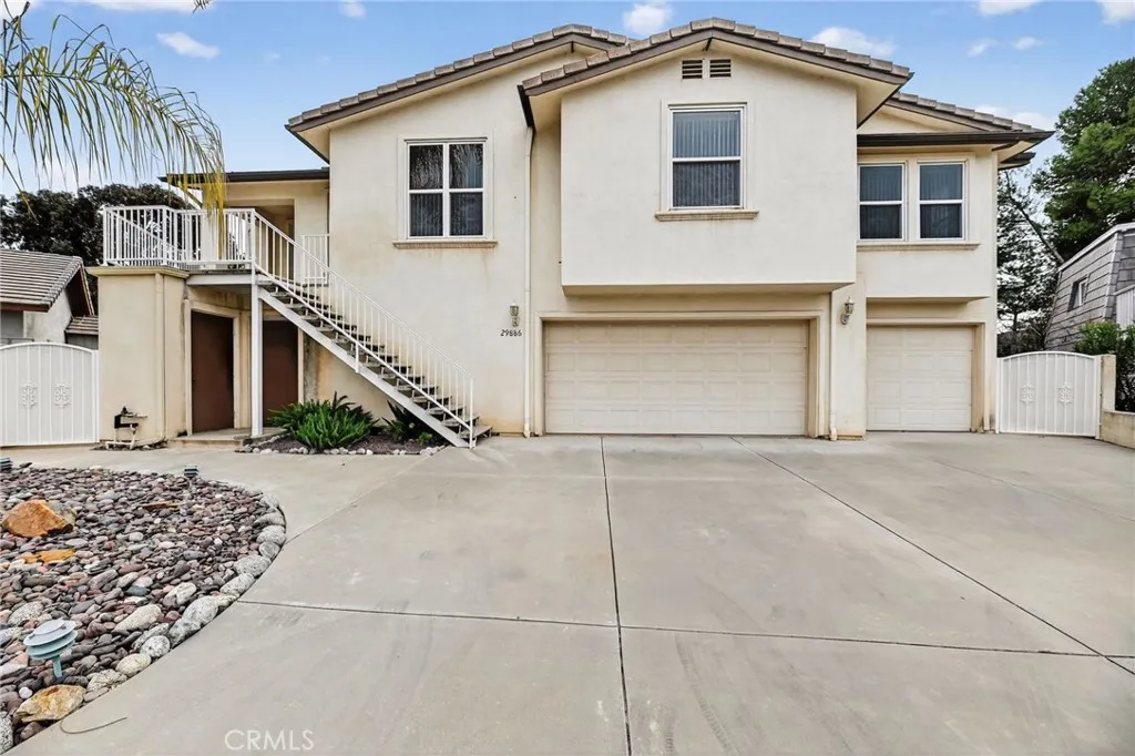 29886 Bahia Drive, Canyon Lake, California 92587 home-pic-3