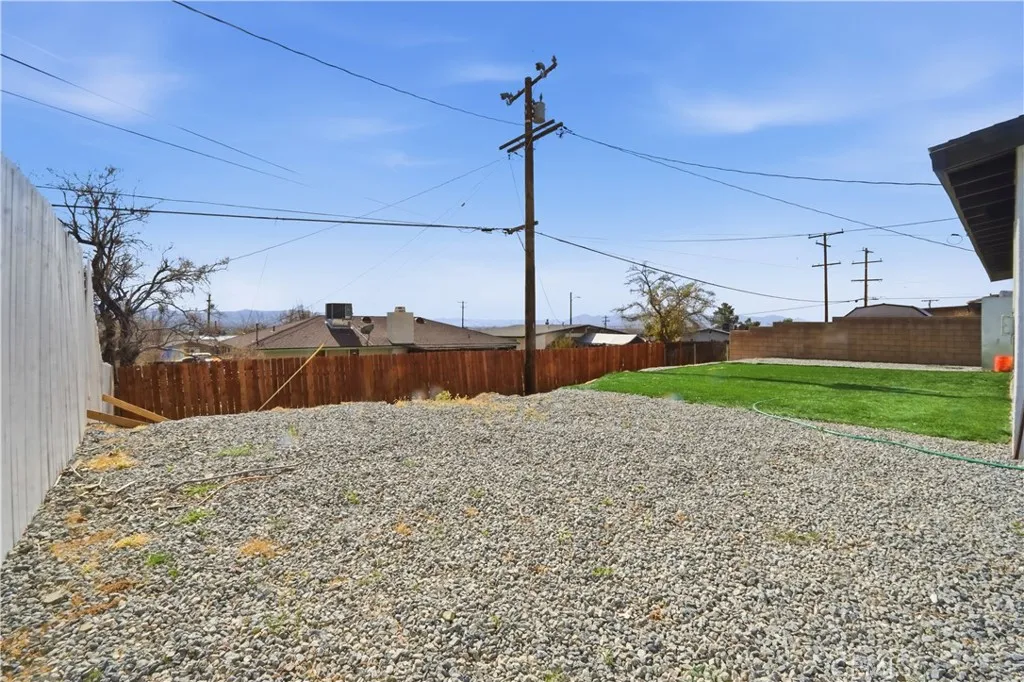 23921 South, Apple Valley, California 92307 home-pic-38