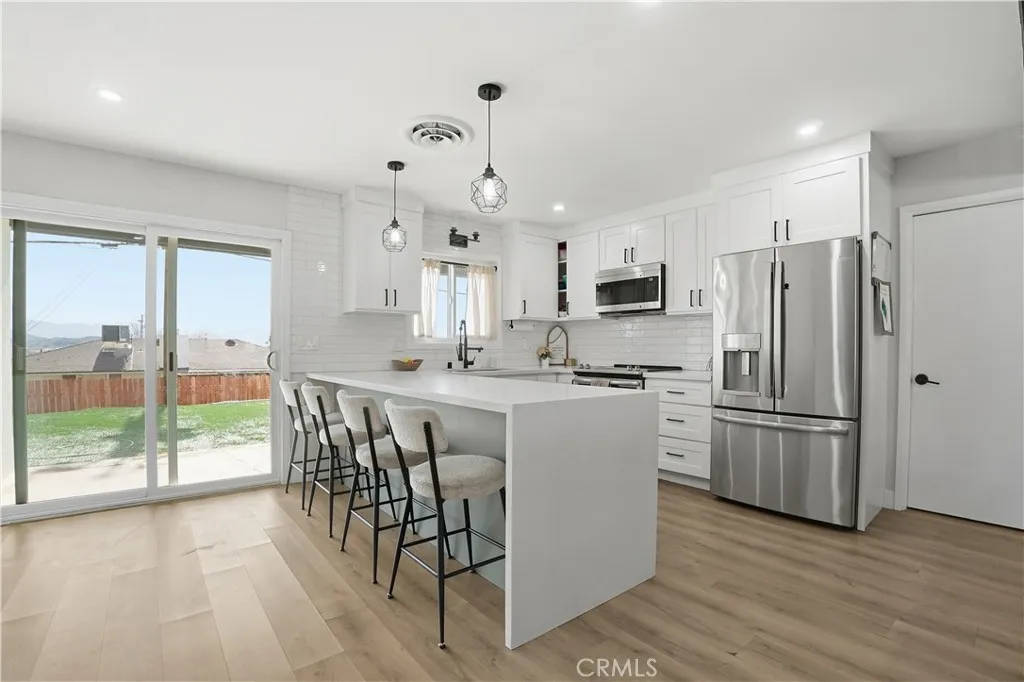 23921 South, Apple Valley, California 92307 home-pic-2