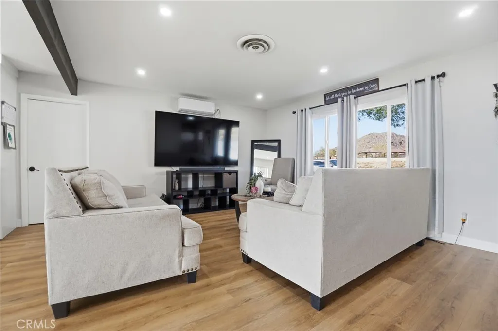 23921 South, Apple Valley, California 92307 home-pic-17