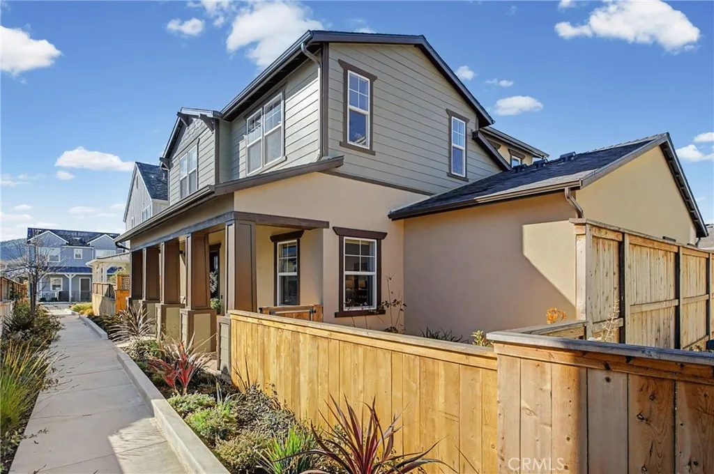 186 Earthwood, San Luis Obispo, California 93401 home-pic-2