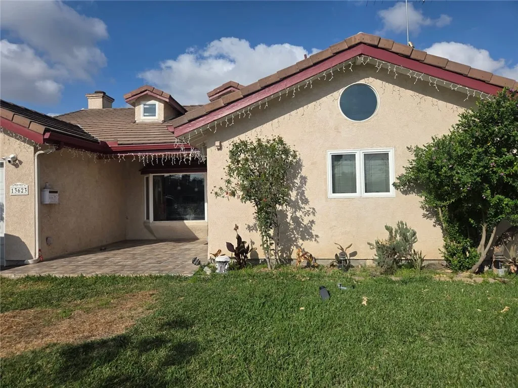 13623 Fanshaw Avenue, Paramount, California 90723 home-pic-1