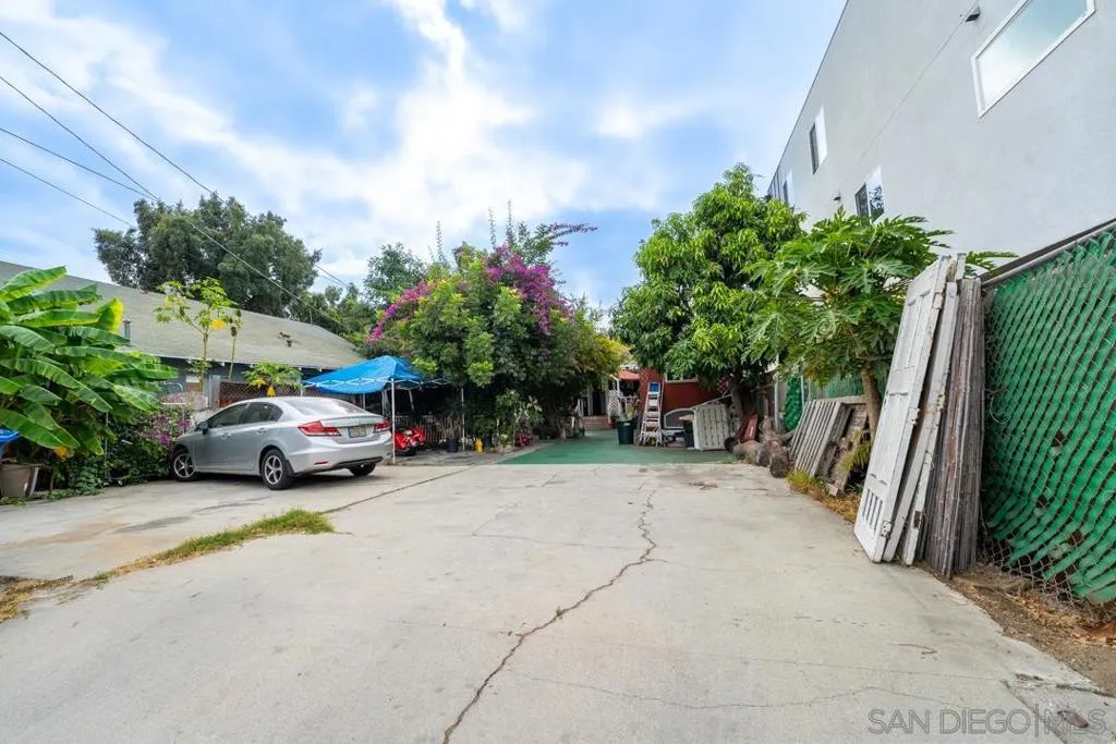 1839 W 20th St, Los Angeles, California 90007 home-pic-6