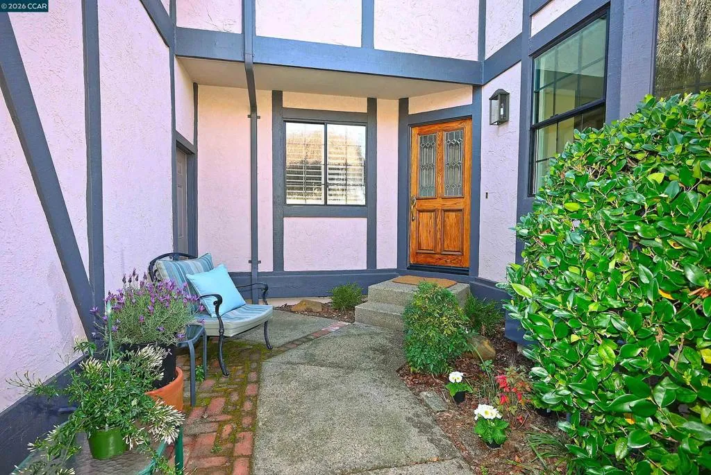 137 137 Haslemere, Lafayette, California 94549 home-pic-2