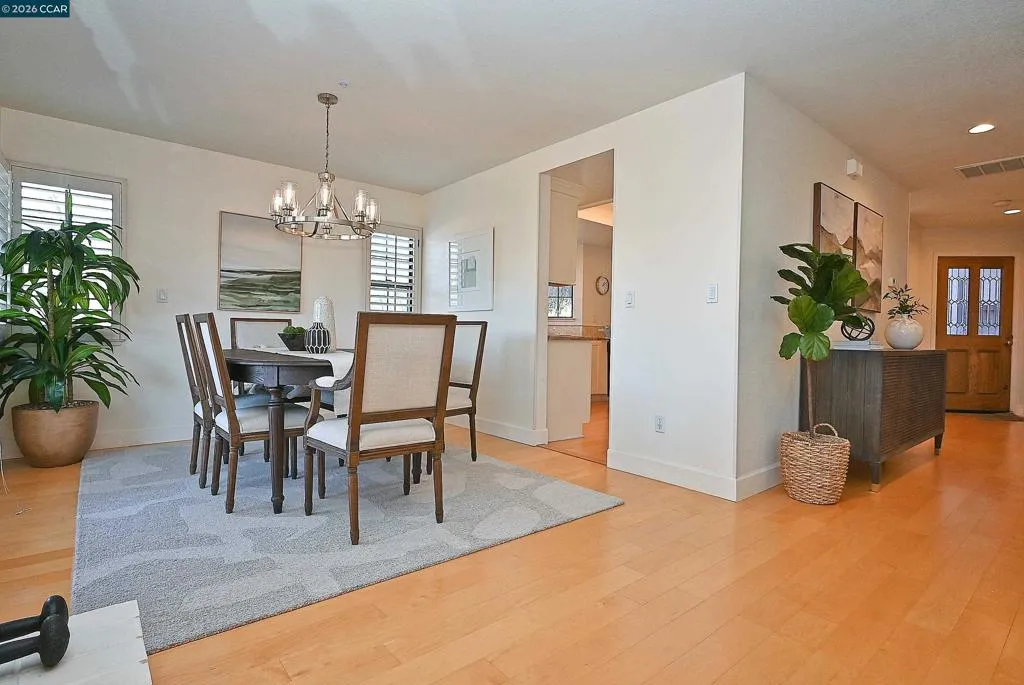 137 137 Haslemere, Lafayette, California 94549 home-pic-5