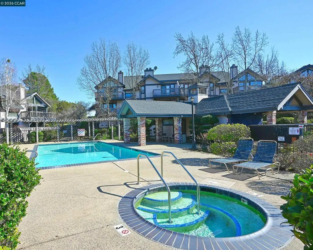 137 137 Haslemere, Lafayette, California 94549 home-pic-32