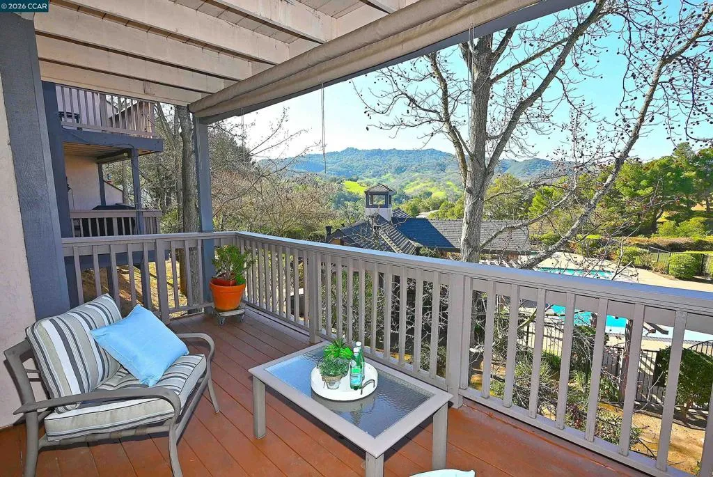137 137 Haslemere, Lafayette, California 94549 home-pic-9