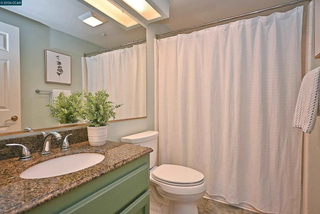 137 137 Haslemere, Lafayette, California 94549 home-pic-16