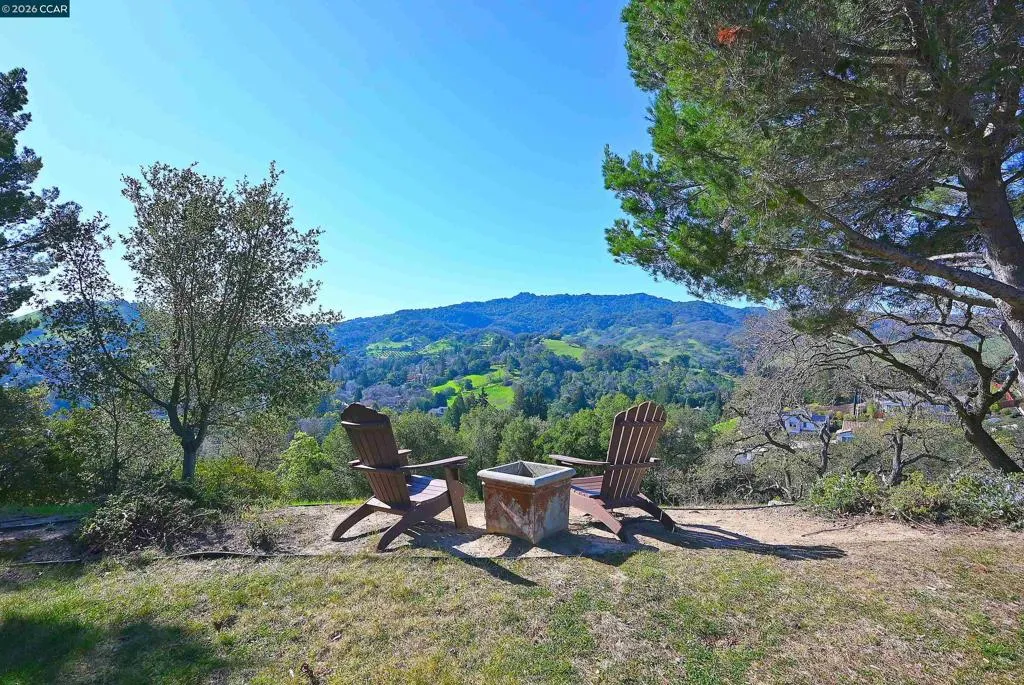 137 137 Haslemere, Lafayette, California 94549 home-pic-30