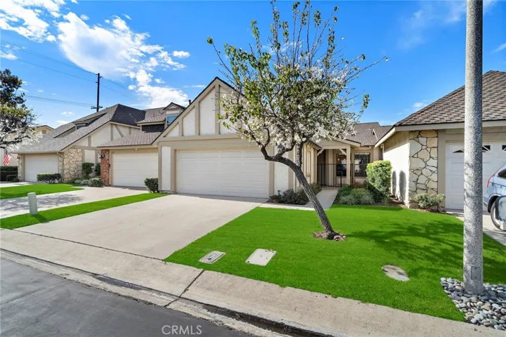 Exclusive Kings briar complex with only 22 townhomes built by Warmington Homes