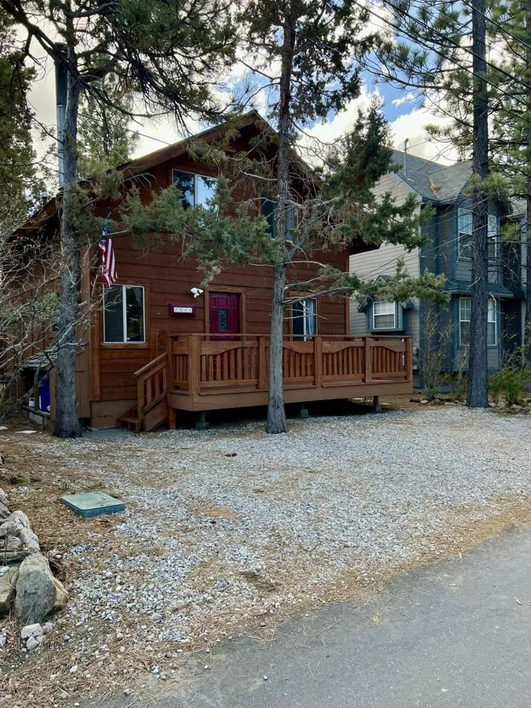 2084 5th Lane, Big Bear, California 92314 home-pic-1