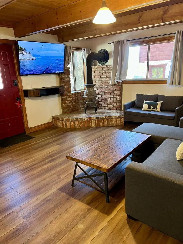 2084 5th Lane, Big Bear, California 92314 home-pic-10