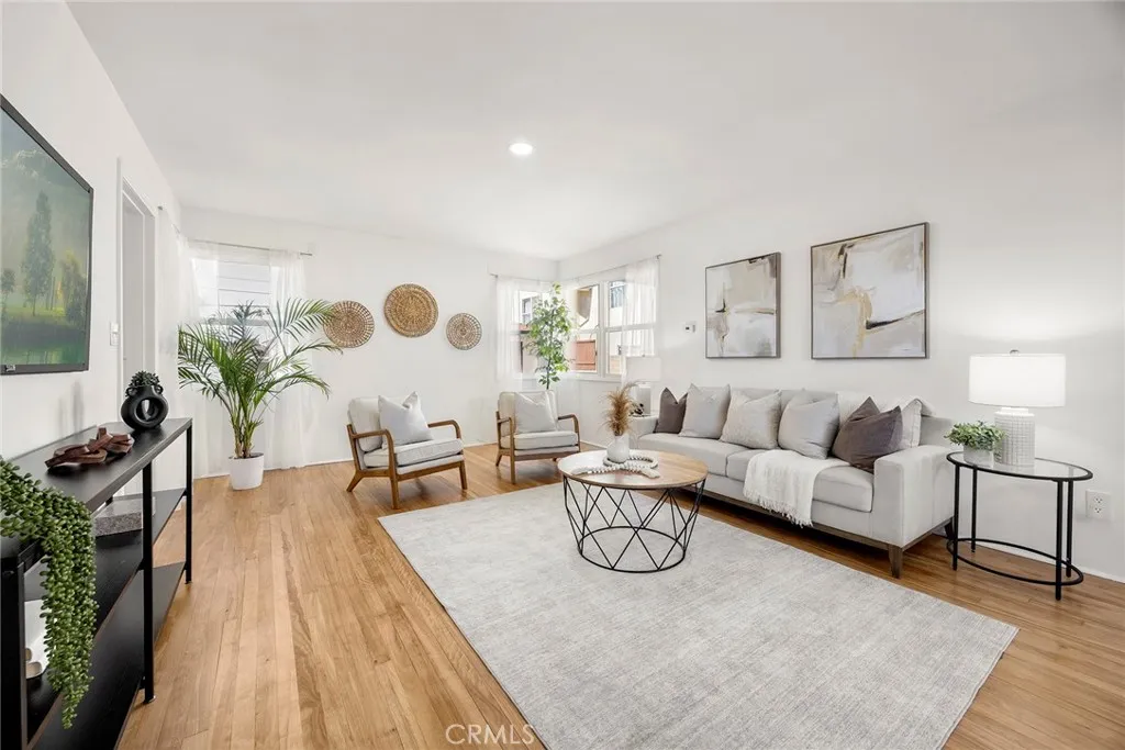 719 S Walnut, Brea, California 92821 home-pic-1