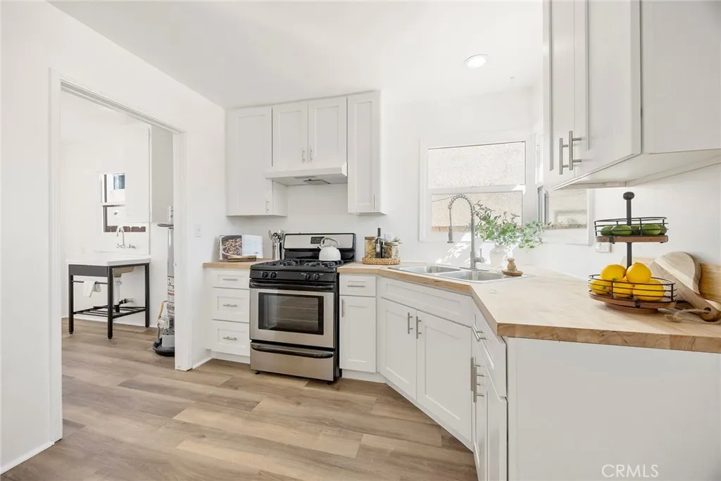 719 S Walnut, Brea, California 92821 home-pic-7