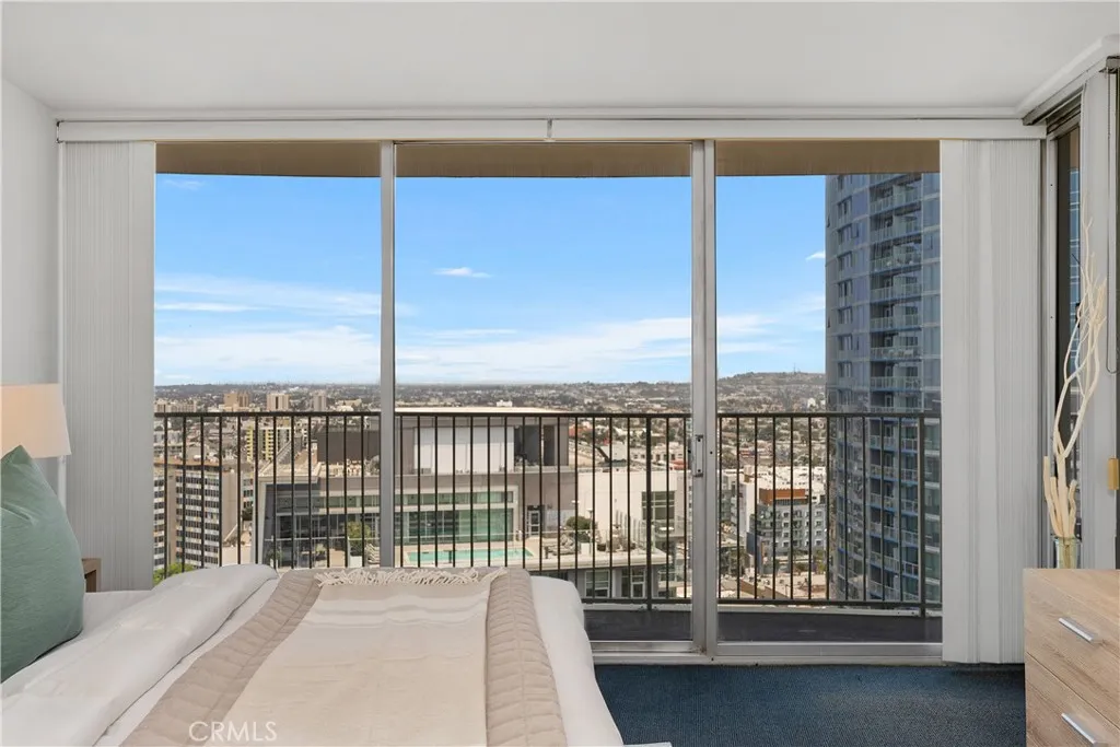 700 E Ocean 2703, Long Beach, California 90802 home-pic-22
