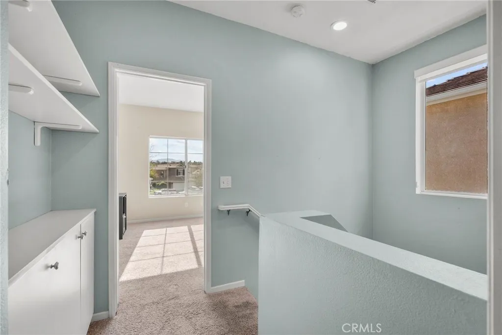 27915 Skycrest Circle, Valencia, California 91354 home-pic-20