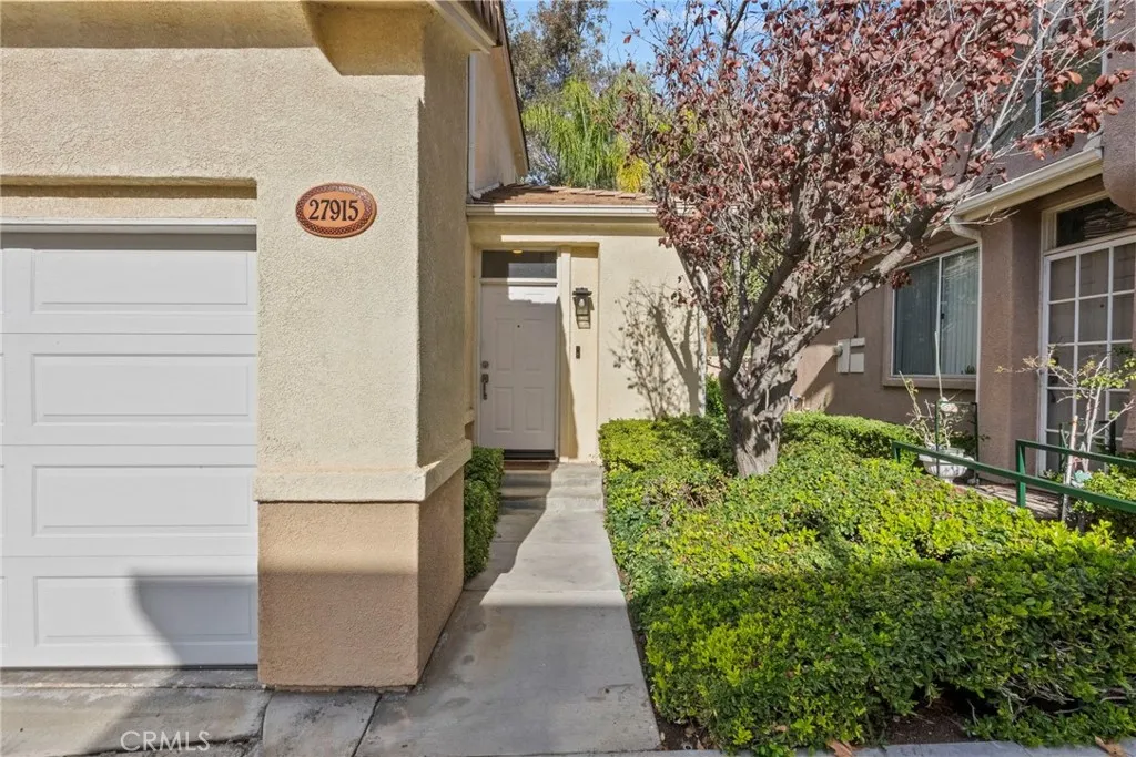 27915 Skycrest Circle, Valencia, California 91354 home-pic-6