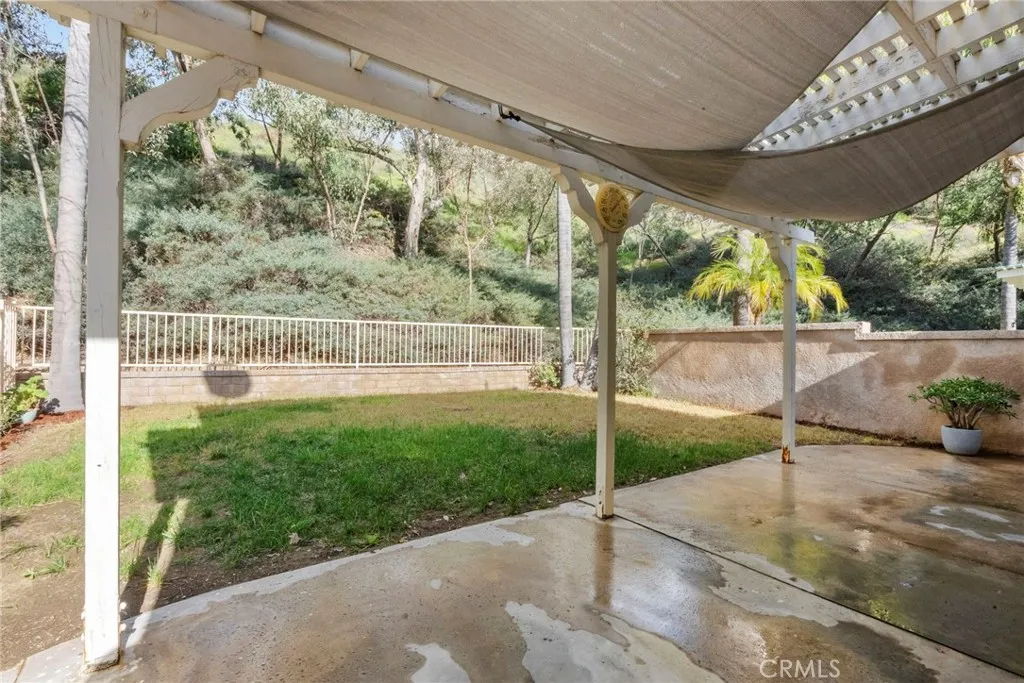 27915 Skycrest Circle, Valencia, California 91354 home-pic-4