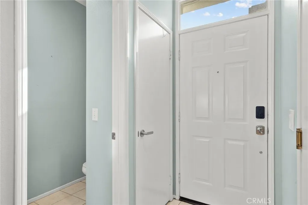 27915 Skycrest Circle, Valencia, California 91354 home-pic-14