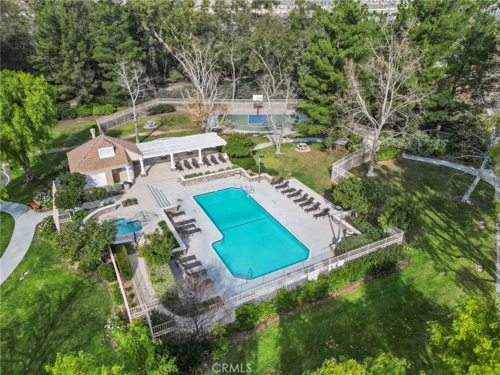 27915 Skycrest Circle, Valencia, California 91354 home-pic-26