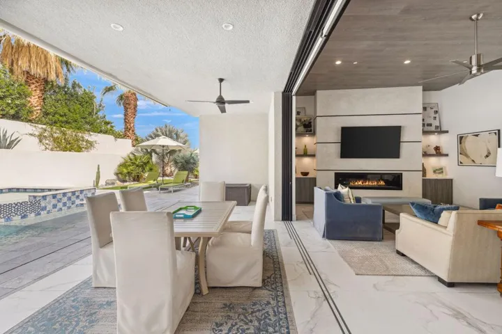 dine Or lounge in or out