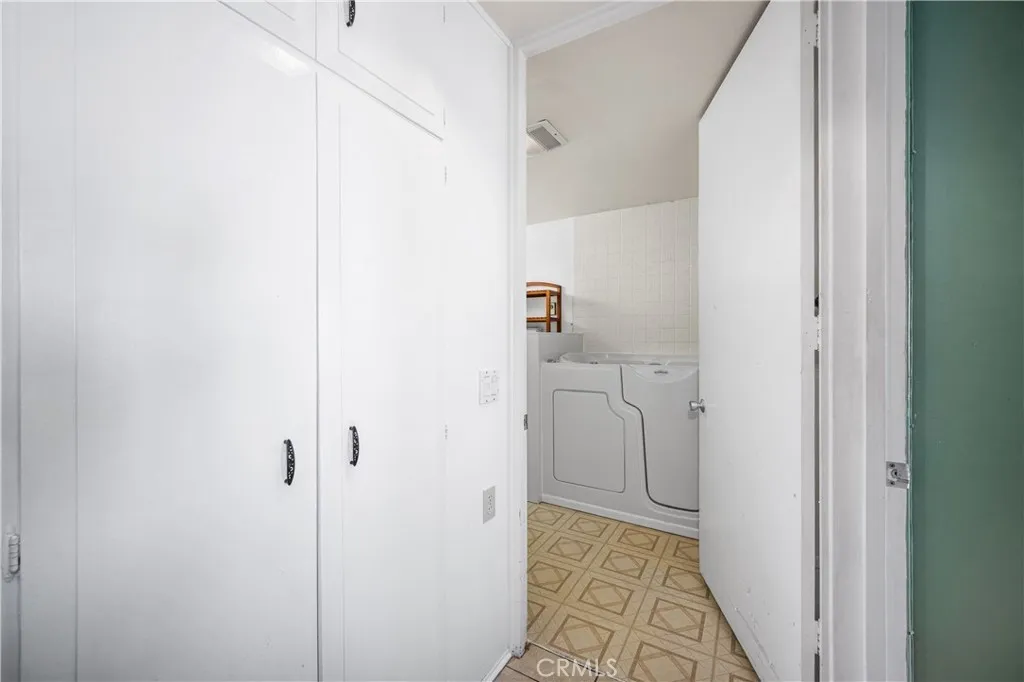 1502 Golden Rain Road 46j, Seal Beach, California 90740 home-pic-25