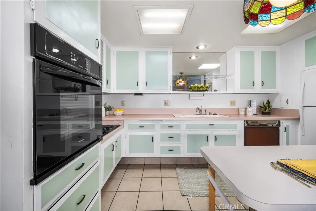 1502 Golden Rain Road 46j, Seal Beach, California 90740 home-pic-20