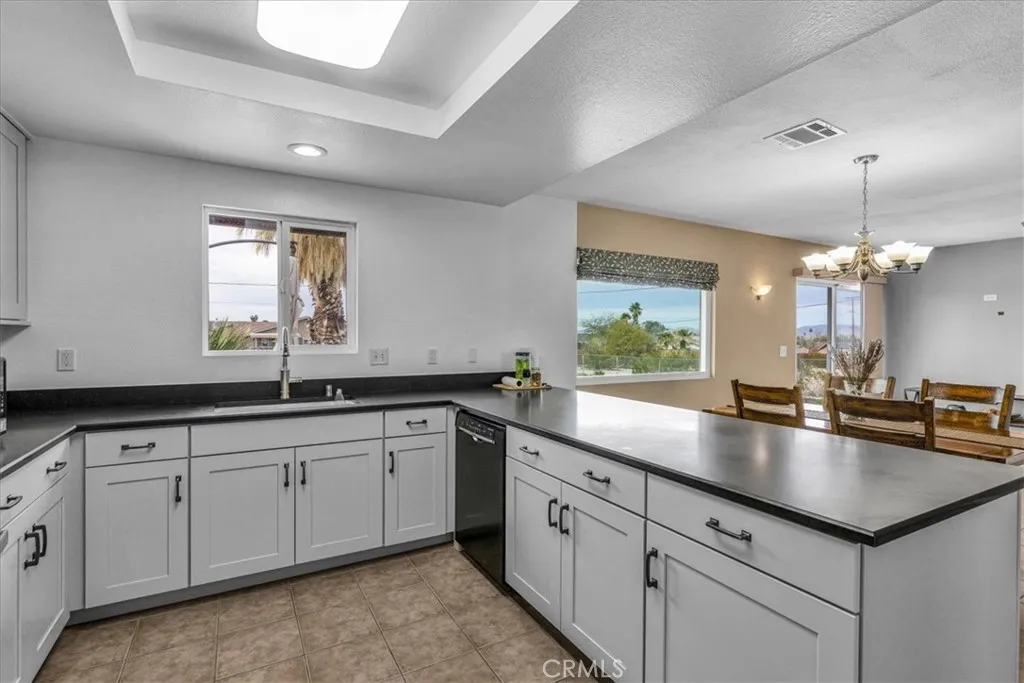 72674 Granite, 29 Palms, California 92277 home-pic-32