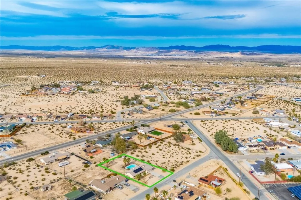 72674 Granite, 29 Palms, California 92277 home-pic-5