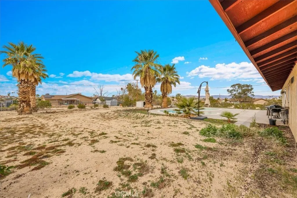 72674 Granite, 29 Palms, California 92277 home-pic-13