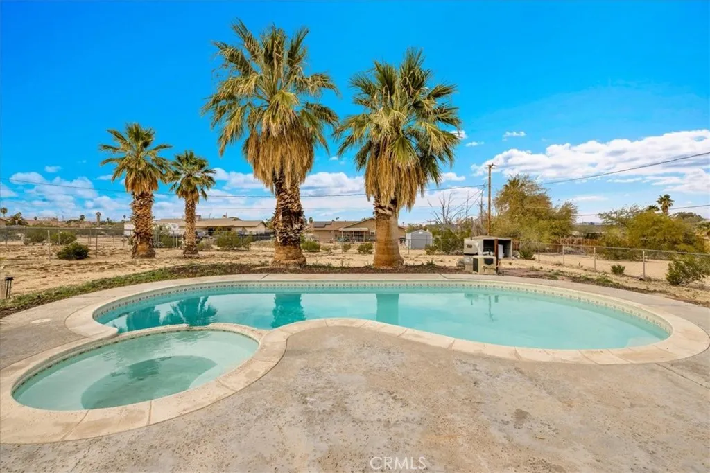 72674 Granite, 29 Palms, California 92277 home-pic-18