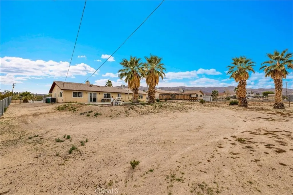 72674 Granite, 29 Palms, California 92277 home-pic-10