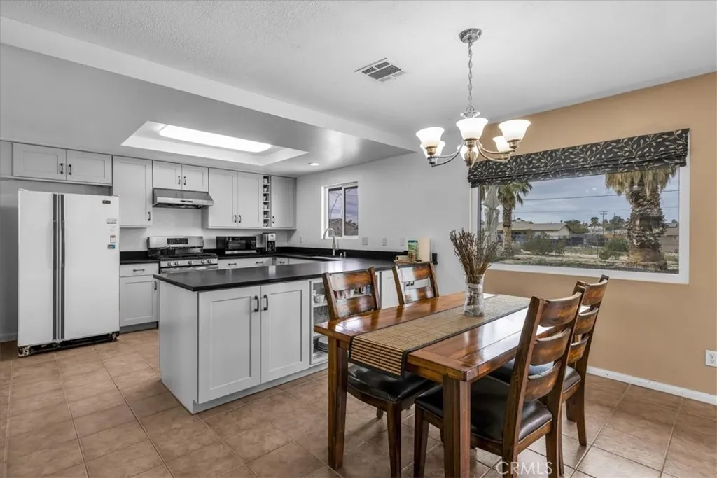 72674 Granite, 29 Palms, California 92277 home-pic-28