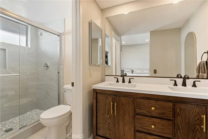 12 Filare, Irvine, California 92620