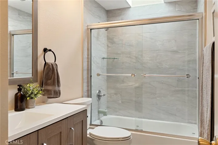 12 Filare, Irvine, California 92620