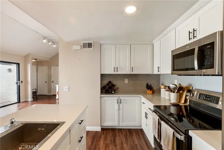 12 Filare, Irvine, California 92620