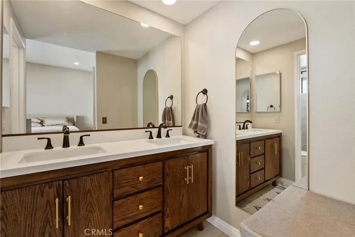 12 Filare, Irvine, California 92620