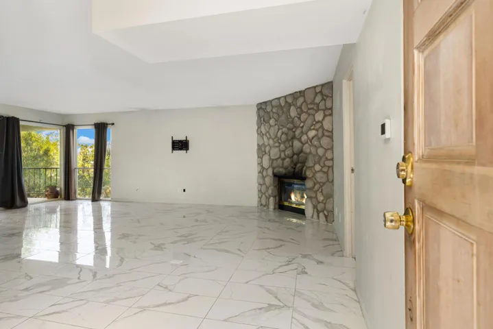 16-print-JBSouthridge_OPMG_1125_016