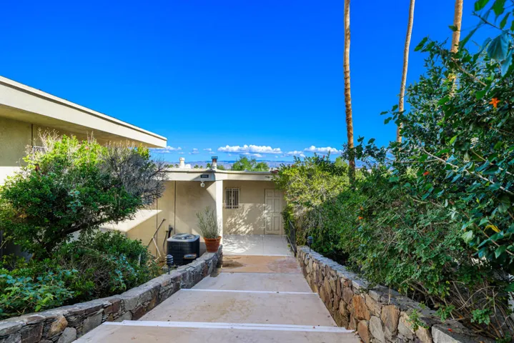 14-print-JBSouthridge_OPMG_1125_014